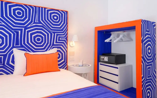 Beachfront Villa Sorrento & private sea access