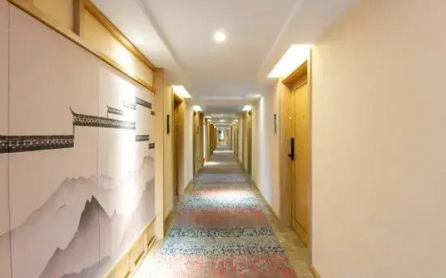 Shiguang Mercure Hotel (Yongkang Baolong Plaza)