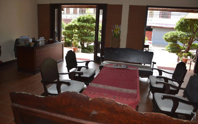 Bua Luang Hotel