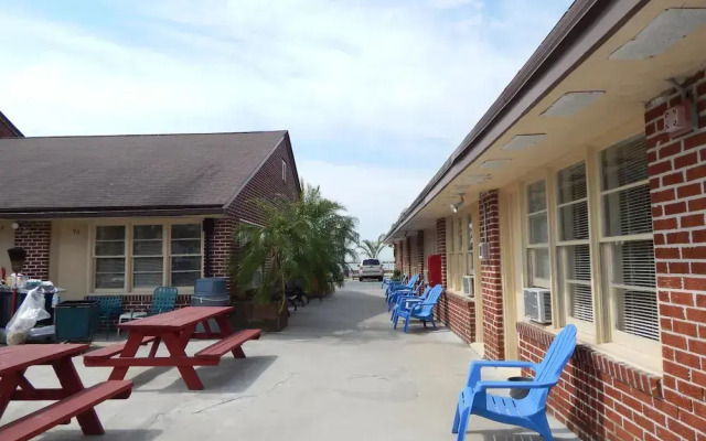 Oceanic Motel