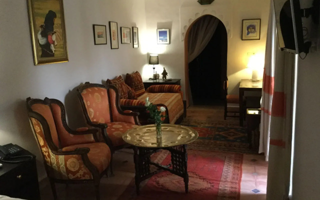Abélia Riad