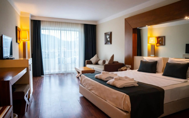 Meder Resort Hotel