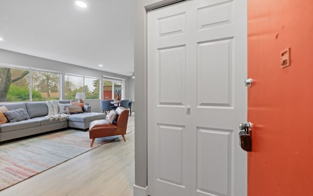 Cute Delightfully Remodeled Spacious Condo 2 Bedroom Condo by RedAwning