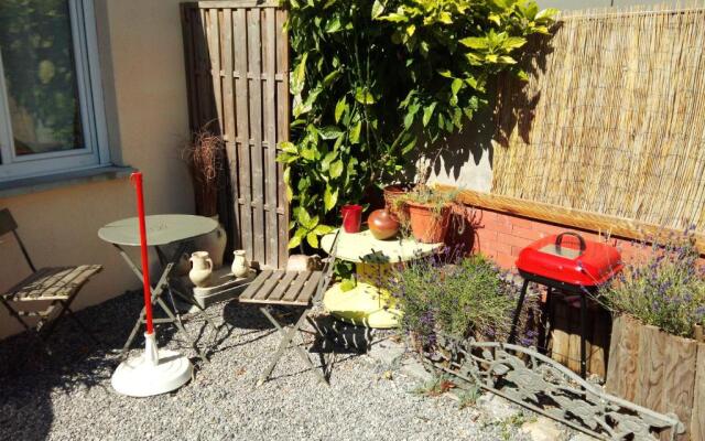 Studio neuf tout confort très calme