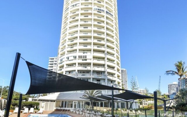 Oceanfront in Surfers Paradise Retreat