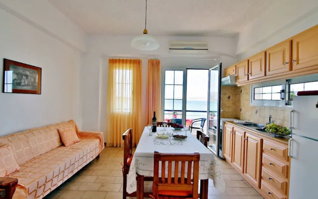 Isadora Apartments