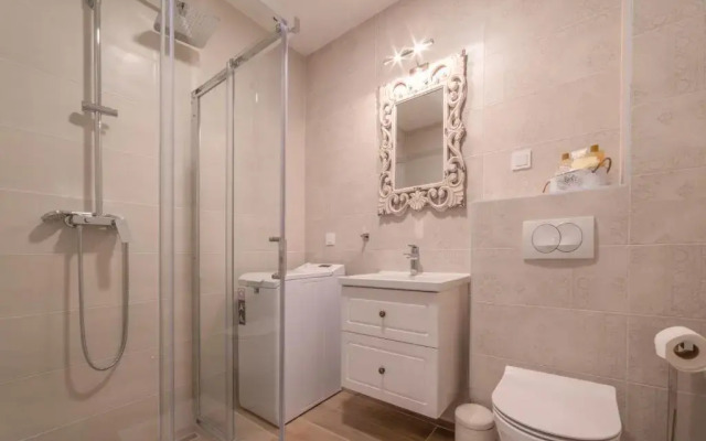 Mary Ann Apartment 2