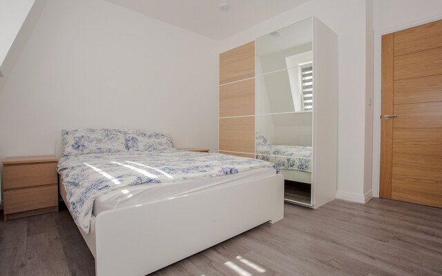 Stylish Brand New Flat in Charming Stoke Newington