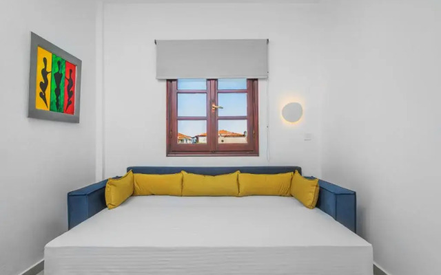 Eleon Suites & Apartments