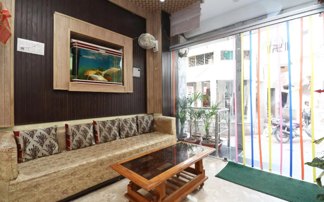 OYO 29941 Hotel Hukum Palace