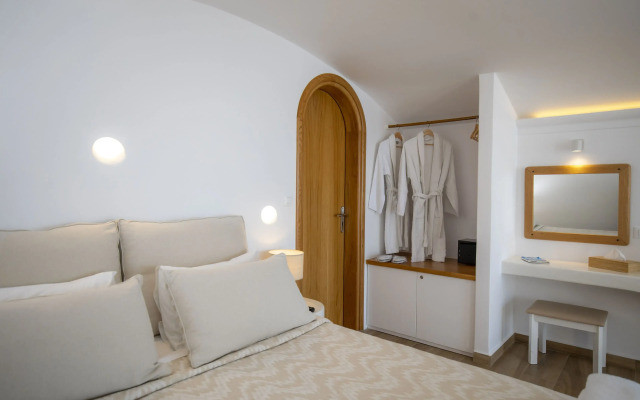 Santorini View Studios-Adults Only