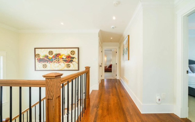 Timeless Retreat Near Central Vancouver