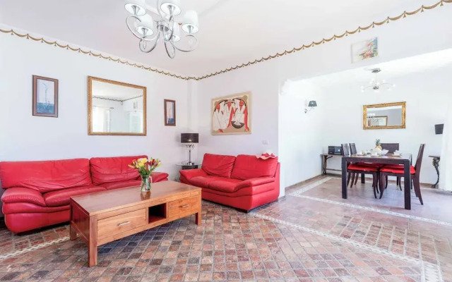 Villa Lory