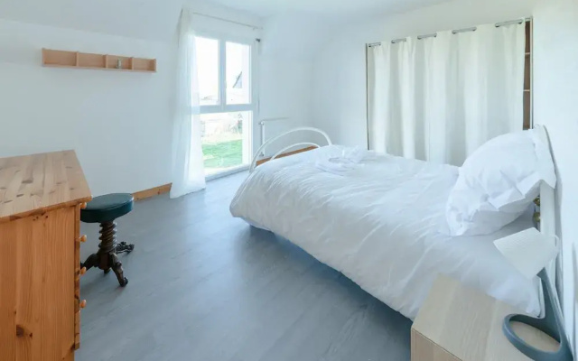 House in Saint-pabu Near Stunning Beaches