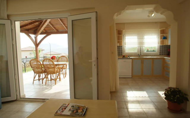 Sea Breeze Hotel & Apartments