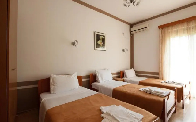 Autogrill, Hotel & Restaurant