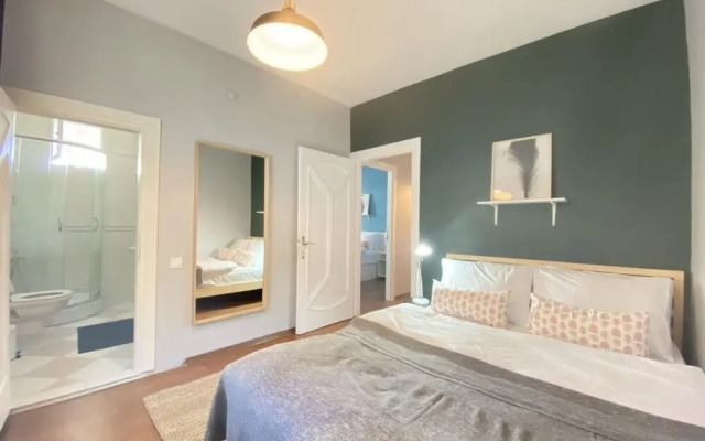 Missafir Sleek Flat With Balcony on Bagdat Street
