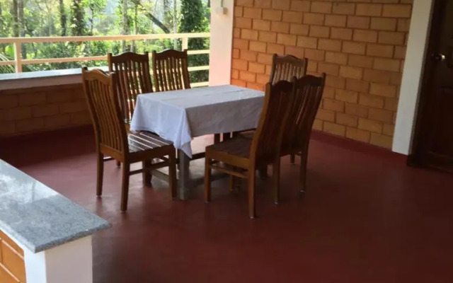 Coorg -Kunji Phad River View Homestay