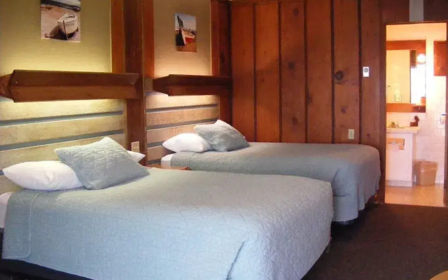 Sunset Oceanfront Lodging