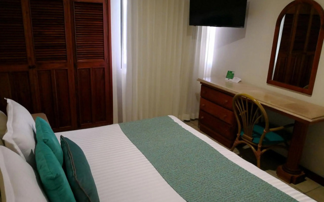 Hotel Playa Marina