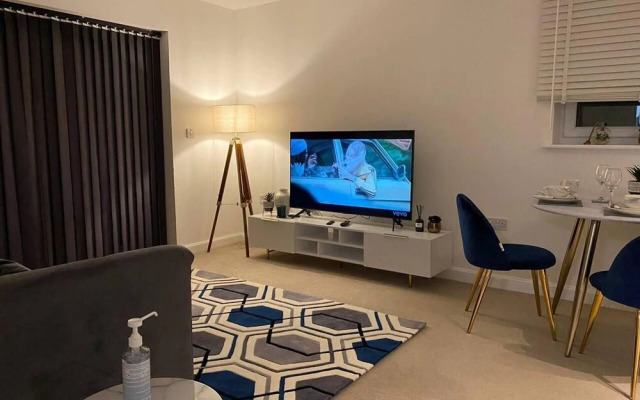 Stunning Modern Apartment in Rochester, England