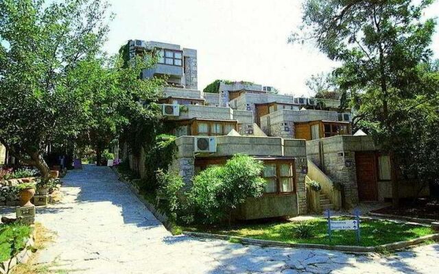 Ora Holiday Village