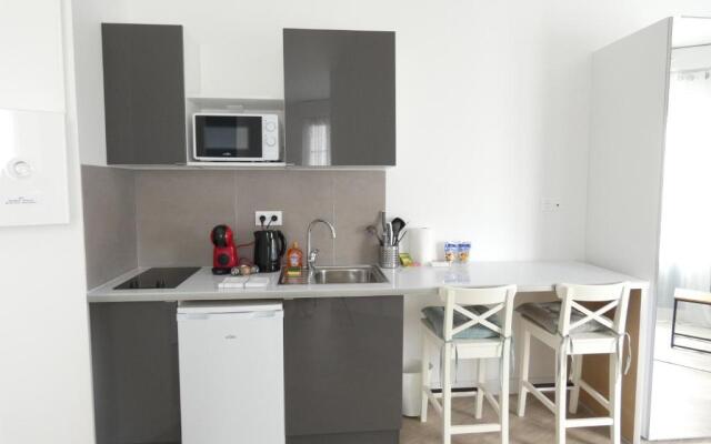 Superbe studio lumineux, jolie vue mer [LeDellec]