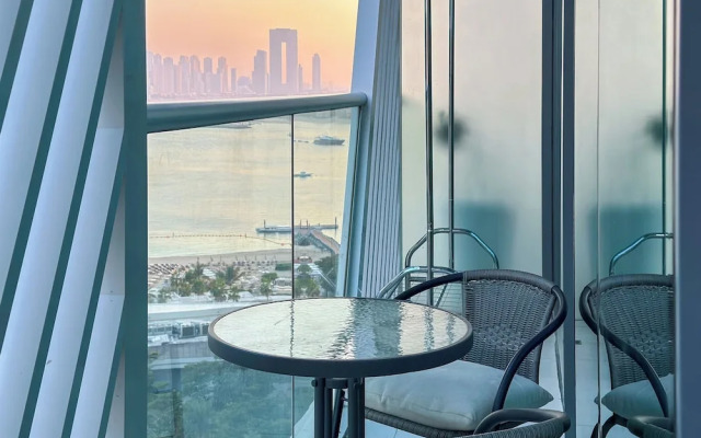 Infinity Pool and Beachfront Apartments - Seven Palm