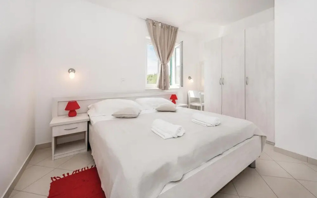 Amazing Home in Grebastica With Wifi and 1 Bedrooms