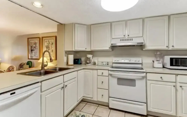 2072 Beachwood Villa