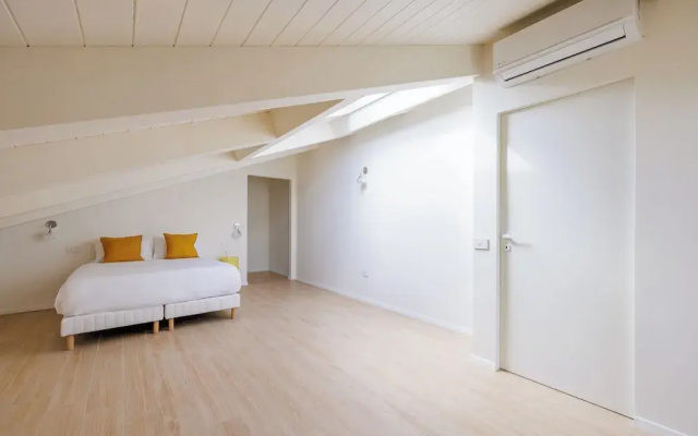 Napoli White Apartment by Wonderful Italy