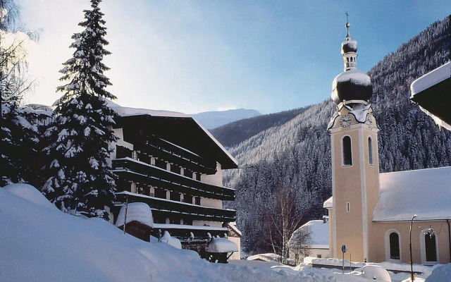 Basur - das Schihotel am Arlberg