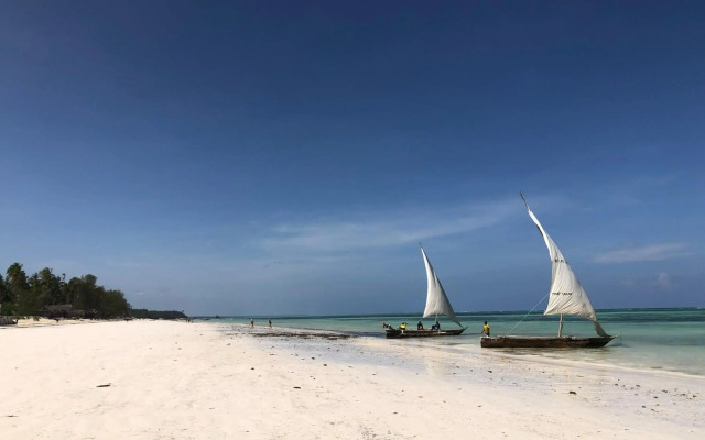 Bluebay Beach Resort & Spa