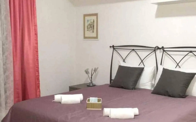 Suites Holiday Rooms