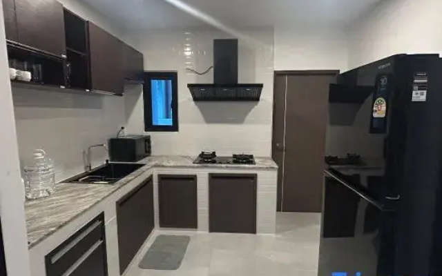 Luxury 4BR Private Pool Villa + Sunset Rooftop