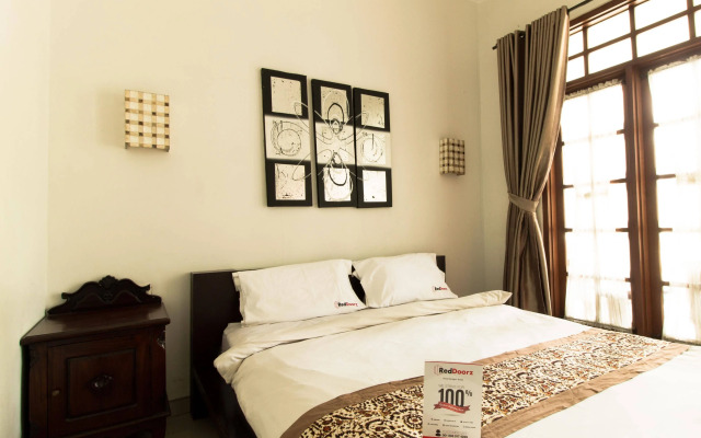 RedDoorz @ Burangrang