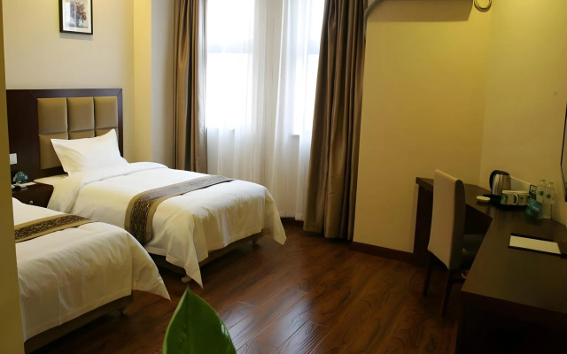 GreenTree Inn LiaoYuan Longshan District Train station Longjihuadian Hotel_