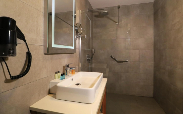 Ramada by Wyndham Vakfikebir