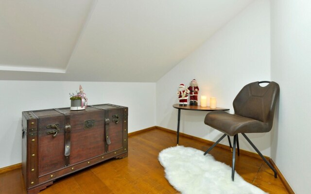 Awesome Home in Adamovec With 2 Bedrooms, Sauna and Wifi