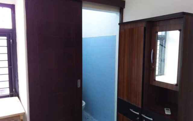 Simple Room At Tanjung Duren 647