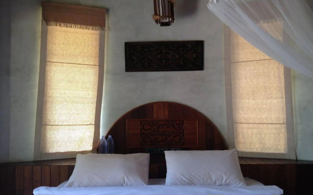 Malibu Beach Bungalows