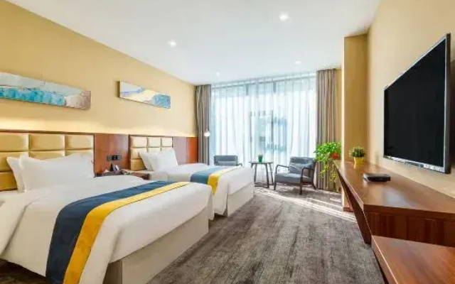 Lanxi Light Luxury Cinema Hotel (Zunyi Ningbo Road Branch)