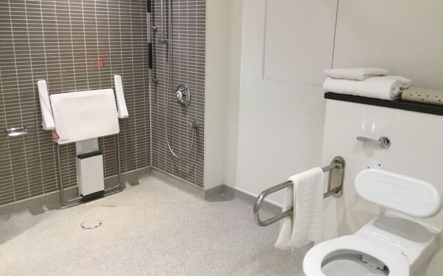 Holiday Inn Rugby-Northampton M1, JCT.18