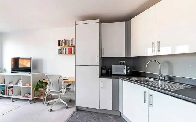 Chic & Modern Dalston Apartment
