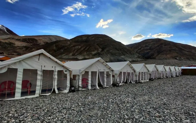 World Attic Camp