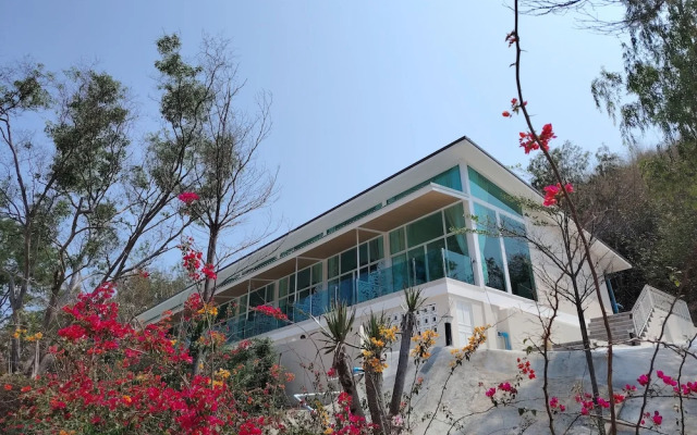 Ta Yai Beach Resort