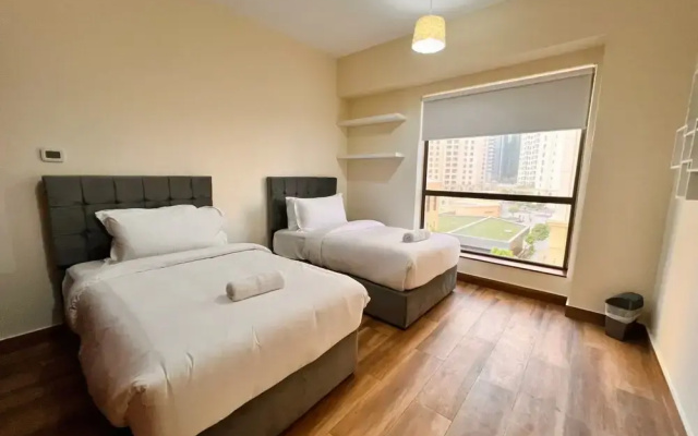 Bohemian 3 BR Apartment-Rimal 1 JBR - Hotel in ดูไบ - Photo 4