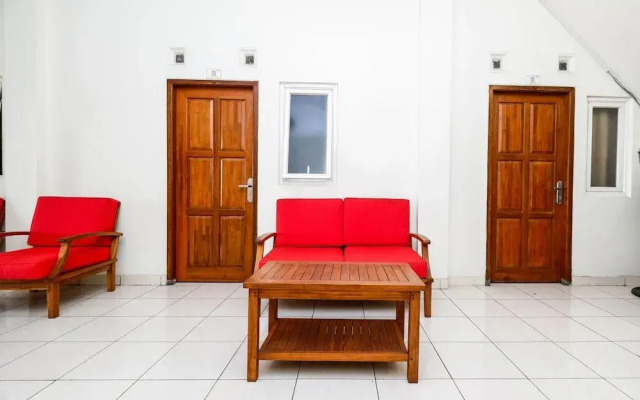 OYO 2428 Trision Hostel