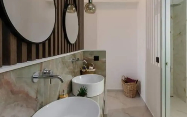 Sunny Drops Villa White by Estia