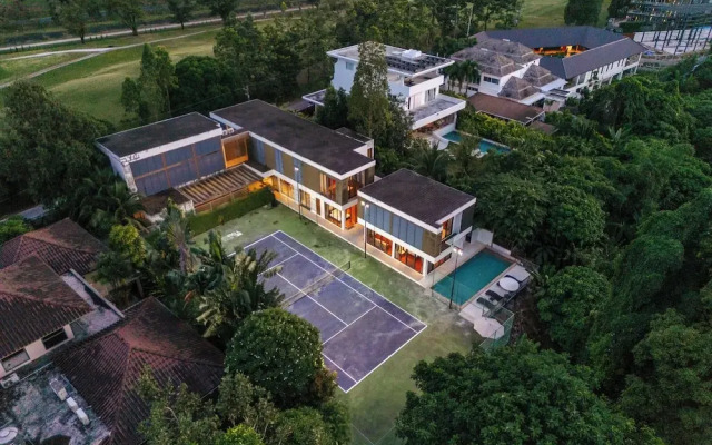 Luxury9BRVillaGolfViewTennisCourt V158